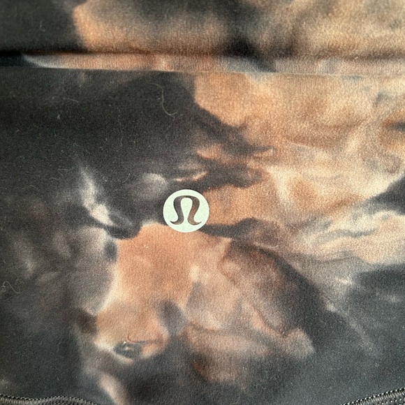 NWOT Lululemon align diamond dye 25” in graphite pastel pink in size 2 - Picture 5 of 8